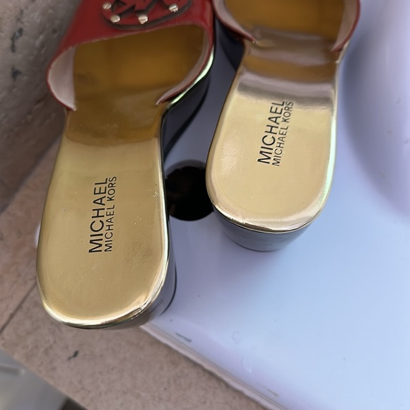 MICHAEL KORS Montgomery Sandal Shiny Vachetta Patent Leather Wedge Size 7M - Picture 5 of 6